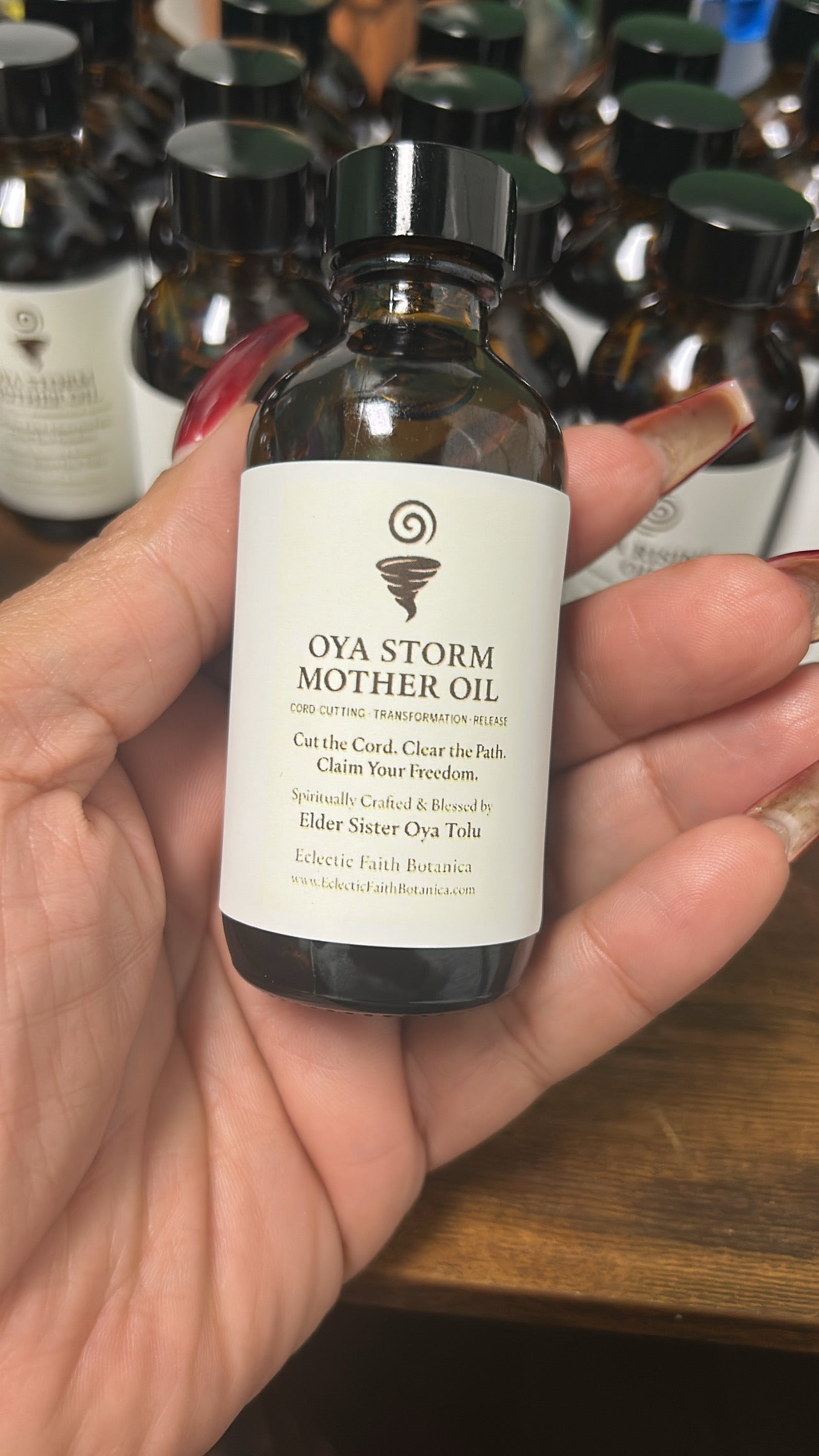 OYA STORM MOTHER OIL – Cord Cutting • Release • Transformation